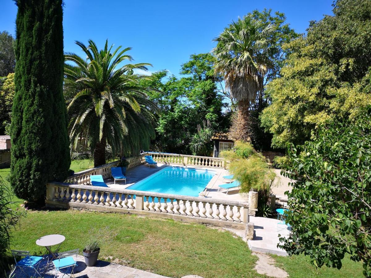 Le Mas Des Agapes Beaucaire  Dış mekan fotoğraf